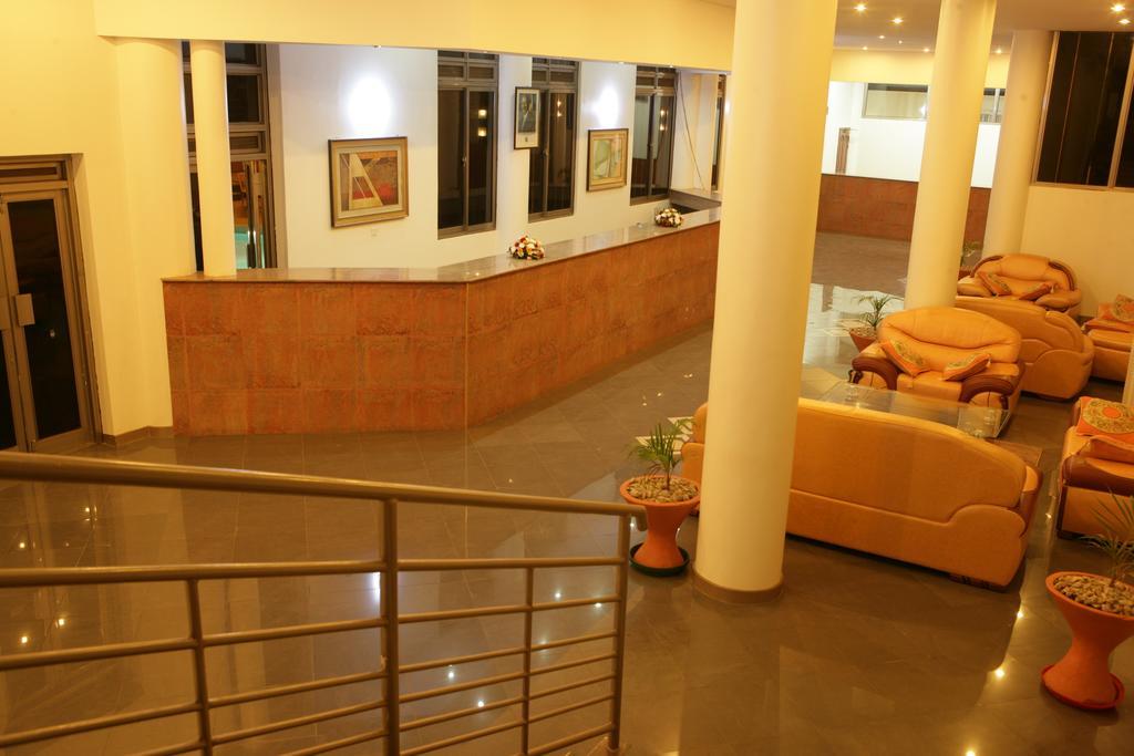 Hotel Triangle Kampala Luaran gambar