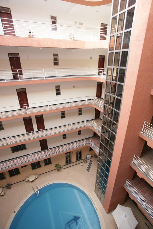 Hotel Triangle Kampala Luaran gambar